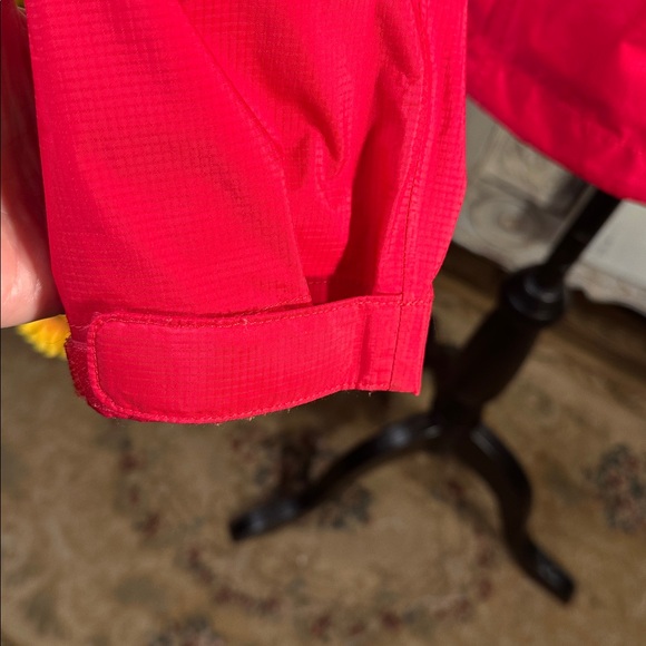 Patagonia Women's Dark Pink Hooded Waterproof Jacket - Picture 7 of 16